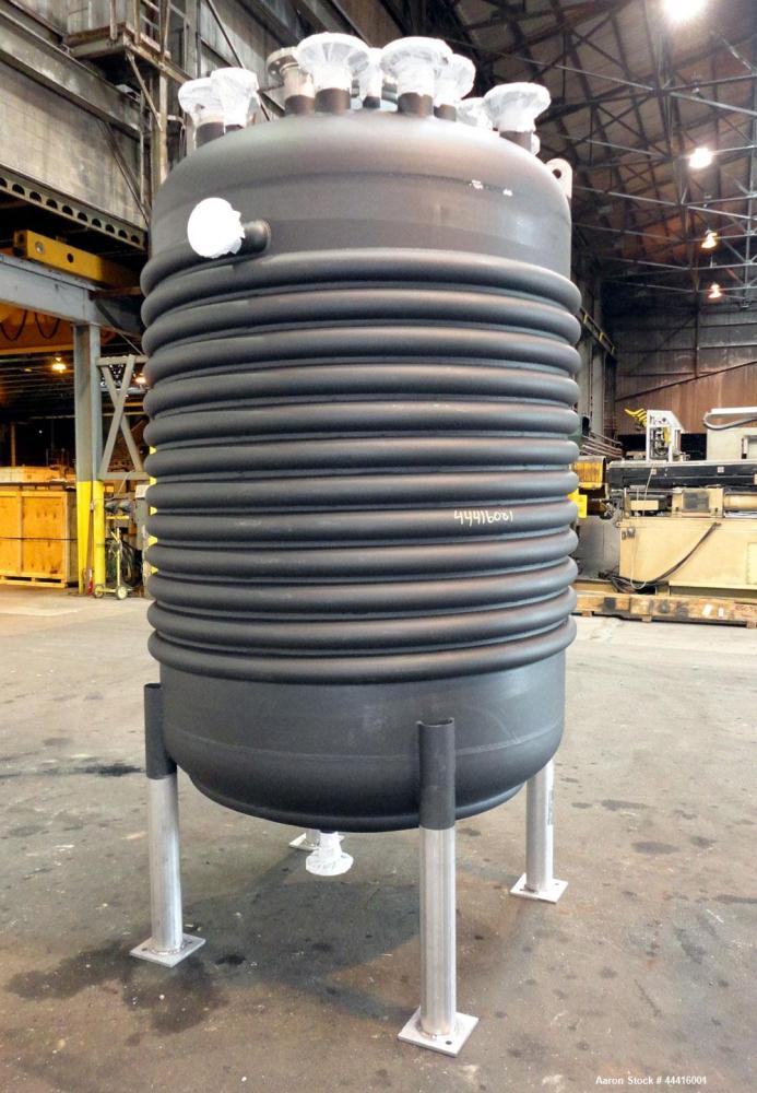 Unused- Holloway America Reactor, 1000 Gallon, Hastelloy C-276, Vertical. Approximate 62” Diameter x 70” straight side, dished top and bottom. Internal rated 60 psi at -76 to 500 degrees F, 304L Stai...