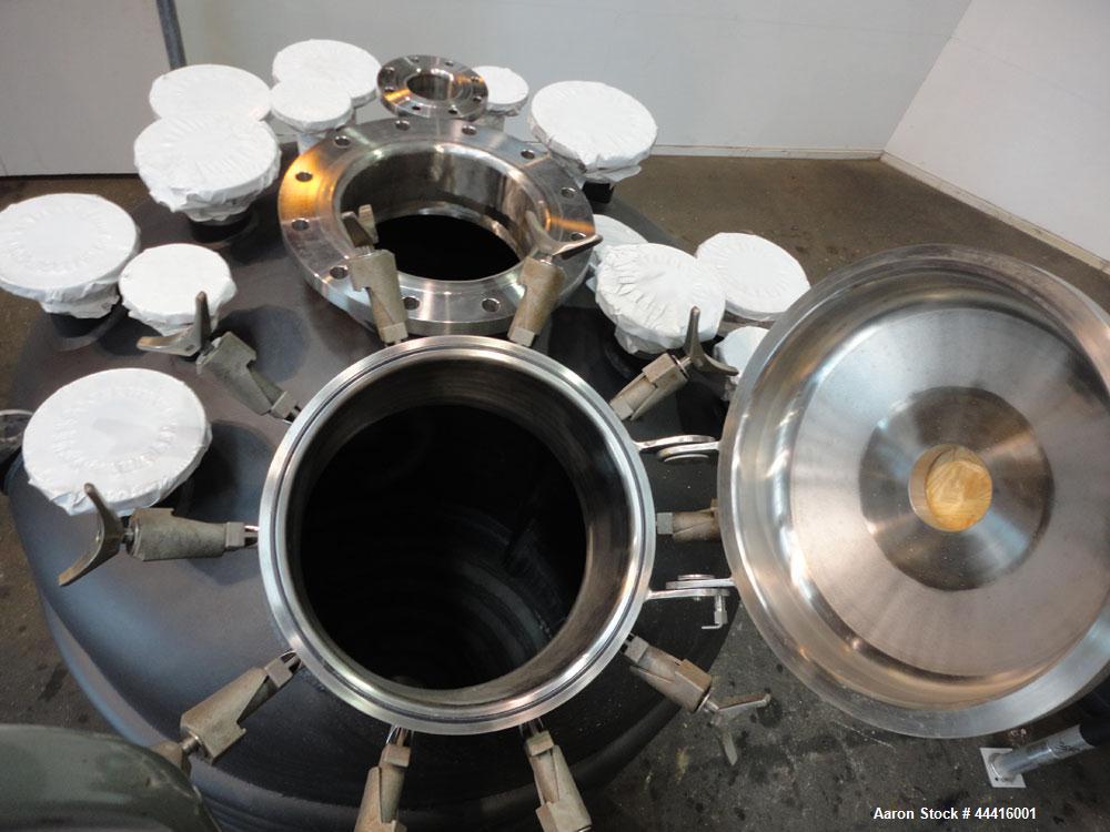 Unused- Holloway America Reactor, 1000 Gallon, Hastelloy C-276, Vertical. Approximate 62” Diameter x 70” straight side, dished top and bottom. Internal rated 60 psi at -76 to 500 degrees F, 304L Stai...