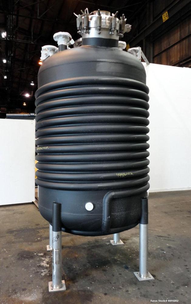 Unused- Holloway America Reactor, 1000 Gallon, Hastelloy C-276, Vertical. Approximate 62” Diameter x 70” straight side, dished top and bottom. Internal rated 60 psi at -76 to 500 degrees F, 304L Stai...
