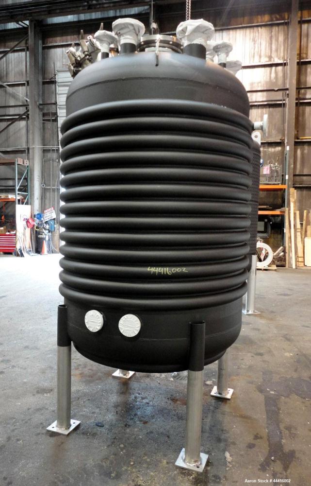 Unused- Holloway America Reactor, 1000 Gallon, Hastelloy C-276, Vertical. Approximate 62” Diameter x 70” straight side, dished top and bottom. Internal rated 60 psi at -76 to 500 degrees F, 304L Stai...