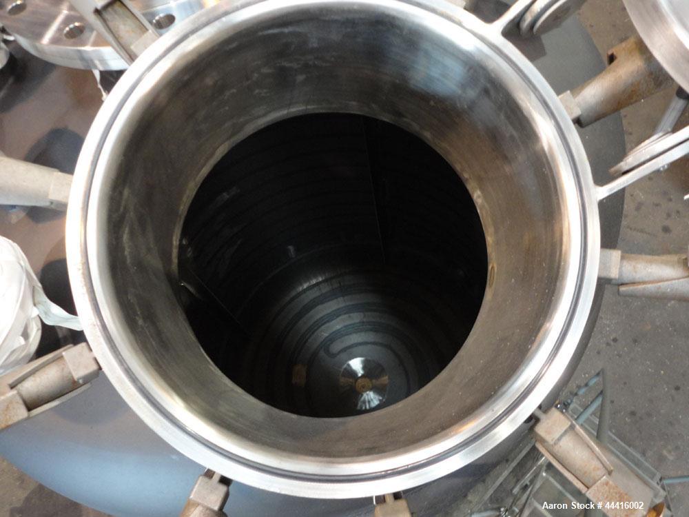 Unused- Holloway America Reactor, 1000 Gallon, Hastelloy C-276, Vertical. Approximate 62” Diameter x 70” straight side, dished top and bottom. Internal rated 60 psi at -76 to 500 degrees F, 304L Stai...