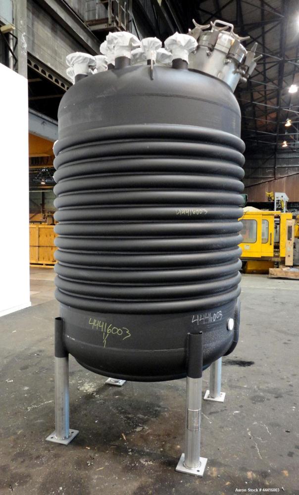 Unused- Holloway America Reactor, 1000 Gallon, Hastelloy C-276, Vertical. Approximate 62” Diameter x 70” straight side, dished top and bottom. Internal rated 60 psi at -76 to 500 degrees F, 304L Stai...