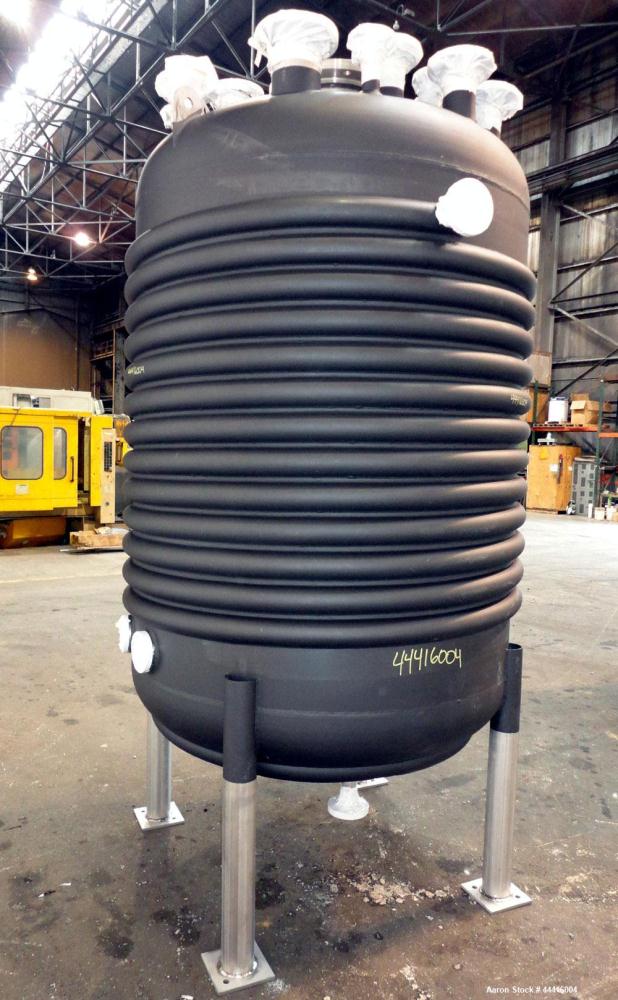 Unused- Holloway America Reactor, 1000 Gallon, Hastelloy C-276, Vertical. Approximate 62” Diameter x 70” straight side, dished top and bottom. Internal rated 60 psi at -76 to 500 degrees F, 304L Stai...