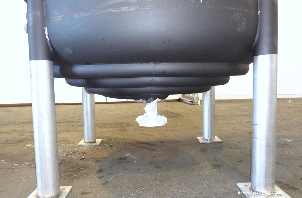 Unused- Holloway America Reactor, 1000 Gallon, Hastelloy C-276, Vertical. Approximate 62” Diameter x 70” straight side, dished top and bottom. Internal rated 60 psi at -76 to 500 degrees F, 304L Stai...
