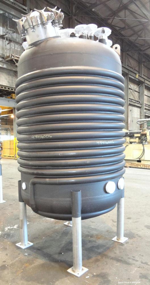 Unused- Holloway America Reactor, 1000 Gallon, Hastelloy C-276, Vertical. Approximate 62” Diameter x 70” straight side, dished top and bottom. Internal rated 60 psi at -76 to 500 degrees F, 304L Stai...
