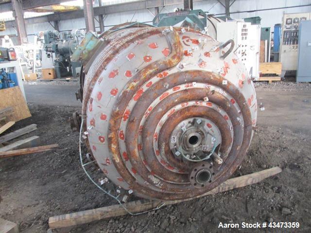 Used Pfaudler Reactor, 1000 Gallon, Hastelloy C276. Approximately 60" diameter x 78" straight side, semi elliptical top and bottom. Internal rated 55 psi & Full Vacuum at 500 degrees F. 1/2 Pipe jack...