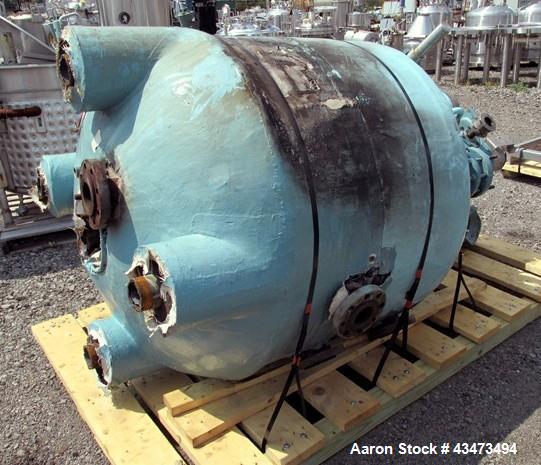Used Pfaudler Reactor, 200 Gallon, Hastelloy C276, Vertical. Approximately 39" diameter x 31" straight side, semi elliptical top and bottom. Internal rated 75 psi & Full Vacuum at 450 degrees F. 3" H...