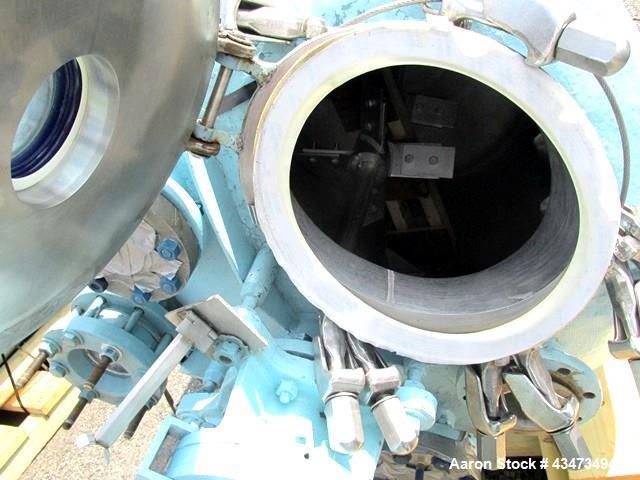 Used Pfaudler Reactor, 200 Gallon, Hastelloy C276, Vertical. Approximately 39" diameter x 31" straight side, semi elliptical top and bottom. Internal rated 75 psi & Full Vacuum at 450 degrees F. 3" H...