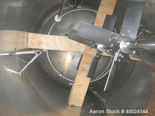 Used Roben Reactor, 2500 Gallon, Hastelloy C276, Vertical. 6' diameter x 9' straight side, elliptical top and bottom. Internal rated fv/300 psi at 350 deg F, 316L stainless steel 1/2 pipe coil jacket...