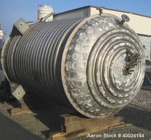 Used Roben Reactor, 2500 Gallon, Hastelloy C276, Vertical. 6' diameter x 9' straight side, elliptical top and bottom. Internal rated fv/300 psi at 350 deg F, 316L stainless steel 1/2 pipe coil jacket...