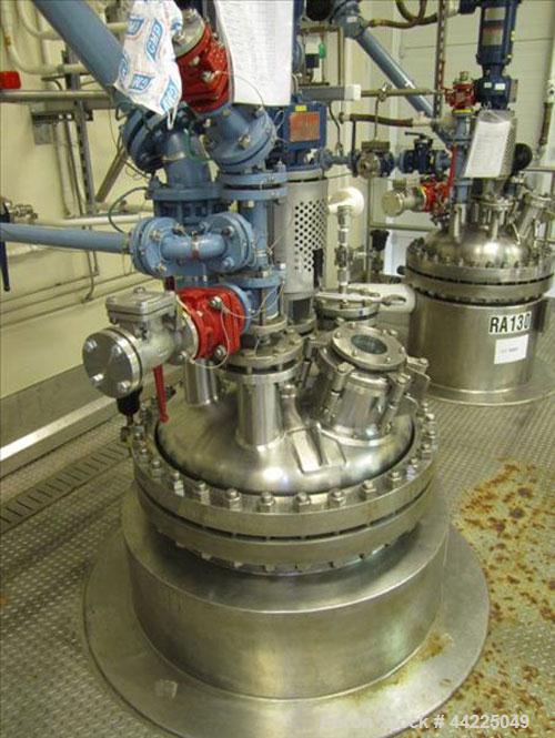 Used Robert Mitchell Reactor, 100 Gallon, Hastelloy C276. Bolt-on dish top, dished bottom. Internal rated 100 psi at 450 degrees F, 304L stainless steel jacket rated 150 psi at 450 degrees F.  3 Hp P...