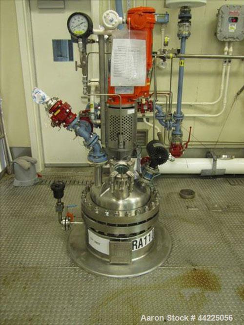 Used Robert Mitchell Reactor, 20 Gallon, Hastelloy C276. Bolt-on dish top, coned bottom. Internal rated 100 psi and full vacuum at 450 degrees F, 304L stainless steel jacket rated 150 psi and full va...