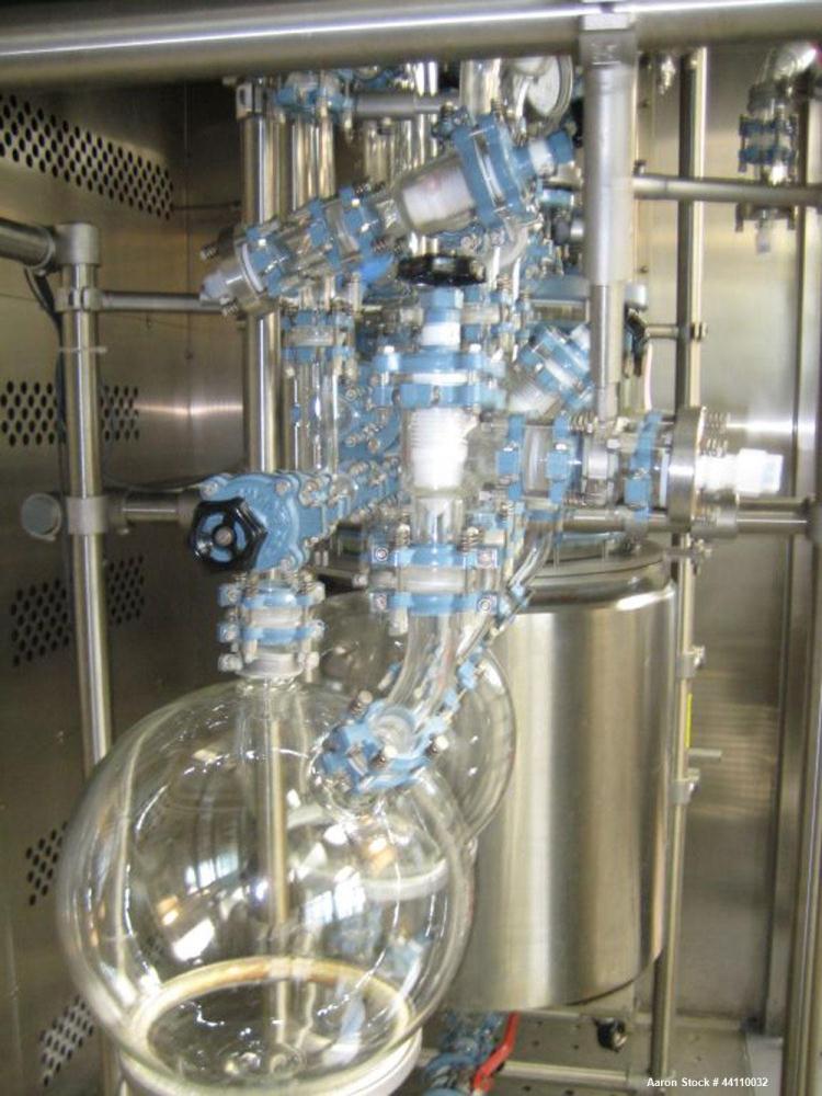 Used Buchi Glass Reactor, 100 Liter (26.4 Gallon). Internal rated +0.4/-1.0 bar at +200/-85 degrees C, jacket rated +10/-1.0 bar at +200/-85 degrees C. Bolted glass dished top and bottom. 3-blade tur...