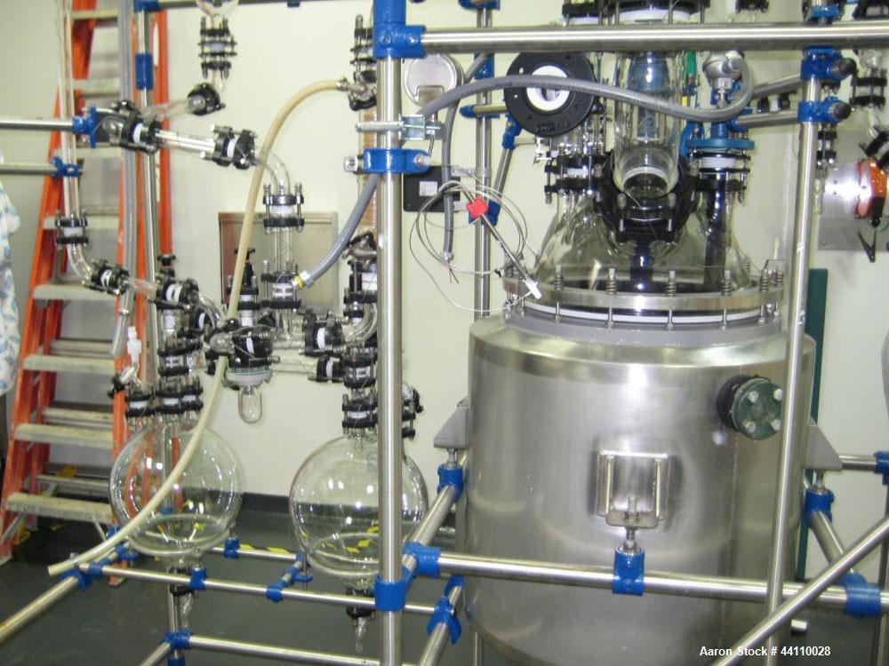 Unused- DeDietrich Glass Lined Reactor, 21 Gallon. Internal rated 15 psi & Full Vacuum at 482 degrees F, jacket rated 145 psi & Full Vacuum at 482 degrees F. Type 3009 Glass. QVF top. 304 Stainless S...