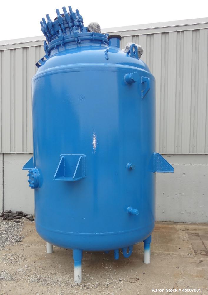 Used DeDietrich 1000 Gallon Glass Lined Reactor Body with 30" great cover and 14" x 18" oval manway with cover. Model SA-1000. Type 3008 blue glass. Approximately 60" diameter x 72" straight side. Di...