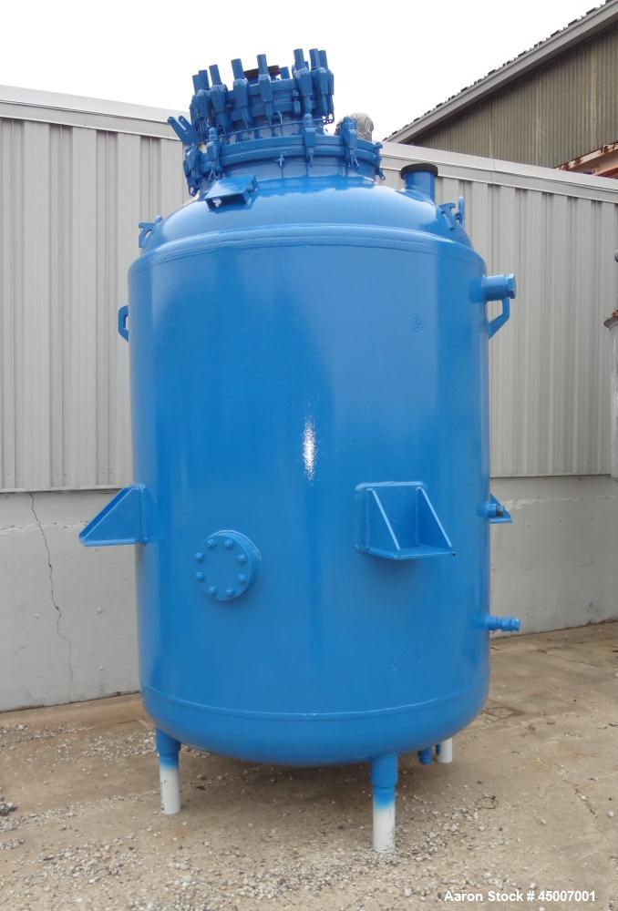 Used DeDietrich 1000 Gallon Glass Lined Reactor Body with 30" great cover and 14" x 18" oval manway with cover. Model SA-1000. Type 3008 blue glass. Approximately 60" diameter x 72" straight side. Di...