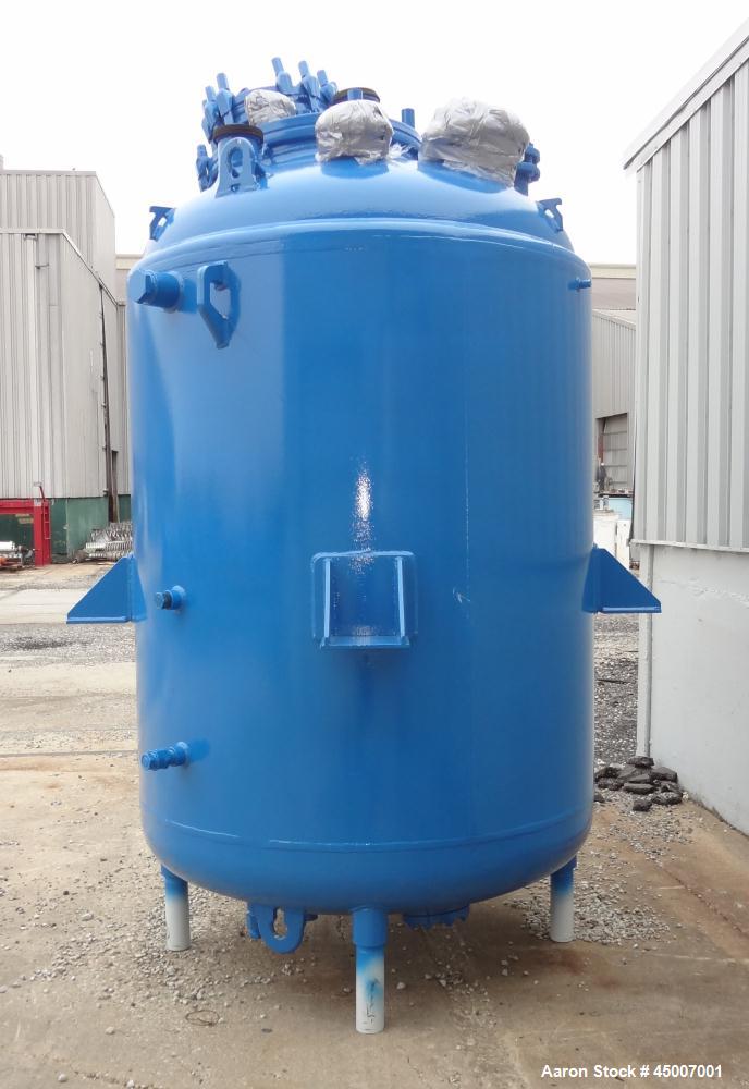 Used DeDietrich 1000 Gallon Glass Lined Reactor Body with 30" great cover and 14" x 18" oval manway with cover. Model SA-1000. Type 3008 blue glass. Approximately 60" diameter x 72" straight side. Di...