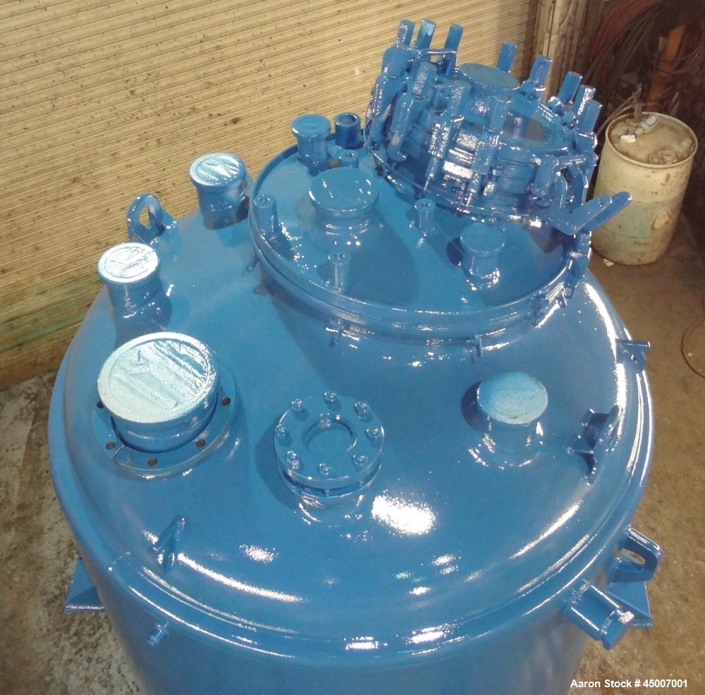 Used DeDietrich 1000 Gallon Glass Lined Reactor Body with 30" great cover and 14" x 18" oval manway with cover. Model SA-1000. Type 3008 blue glass. Approximately 60" diameter x 72" straight side. Di...