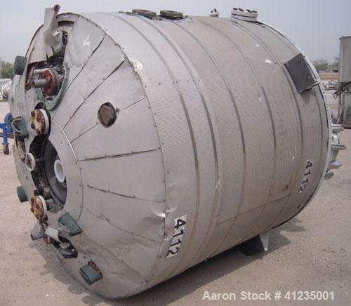 Used De Dietrich Closed Top Glass Lined Reactor Body, 750 gallon, 3009 white glass with calibration lines. Approximately 61'' diameter x 60'' straight side, dished top and bottom. Internal rated 150/...