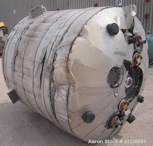 Used De Dietrich Closed Top Glass Lined Reactor Body, 750 gallon, 3009 white glass with calibration lines. Approximately 61'' diameter x 60'' straight side, dished top and bottom. Internal rated 150/...