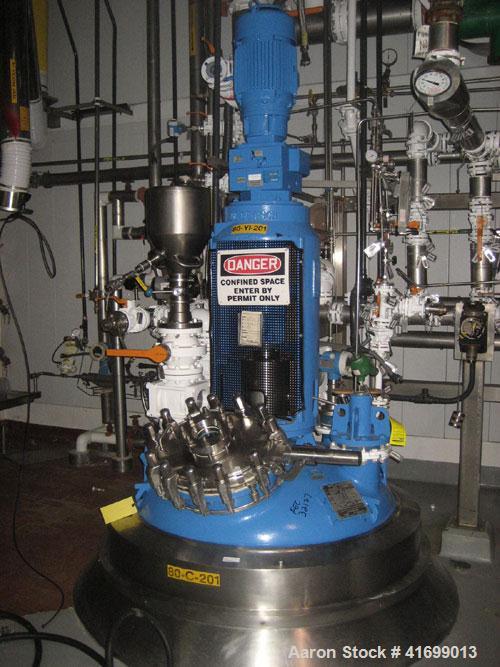 Used Dedietrich Glass Lined Reactor, 300 gallon, 9119 glass, vertical. Internal rated 125 psi/FV at 450 deg F, jacket rated 100 psi at 150 deg F. Dedietrich drive, model 2F88-K5TC, mechanical seal. G...
