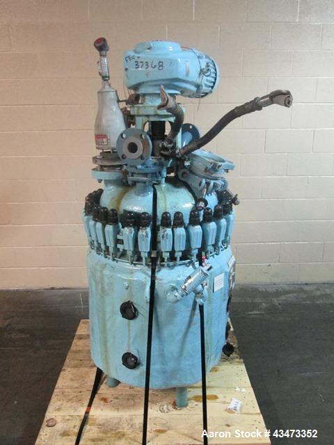 Used De Dietrich Glass Lined Reactor, 50 Gallon, 3008 Glass. Internal rated 300 psi & Full Vacuum at 400 degrees F. Jacket rated 150 psi at 400 degrees F. 2hp Lenz agitator drive with mechanical seal...