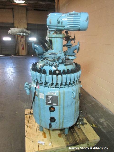 Used De Dietrich Glass Lined Reactor, 50 Gallon, 3008 Glass. Internal rated 300 psi & Full Vacuum at 400 degrees F. Jacket rated 150 psi at 400 degrees F. 2hp Lenz agitator drive with mechanical seal...