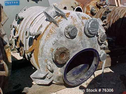 USED:Dedietrich glass lined reactor, 500 gallon, vertical. 48" diameter x 60" straight side, dish top and bottom. Internal rated100 psi/fv at 500 deg F, 2 zone 1/2 pipe coil carbon steel jacketrated ...