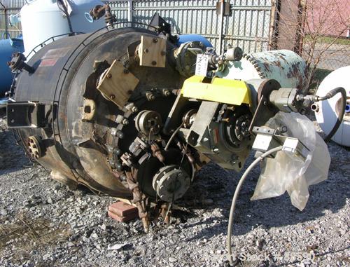 USED: Dedietrich glass lined reactor, 300 gallon, 3006 glass. Internal rated 100/fv at 500 deg F, carbon steel jacket rated 100 psi/FV at 500 deg F. Dedietrich agitator, model 61Q-06 with mechanical ...