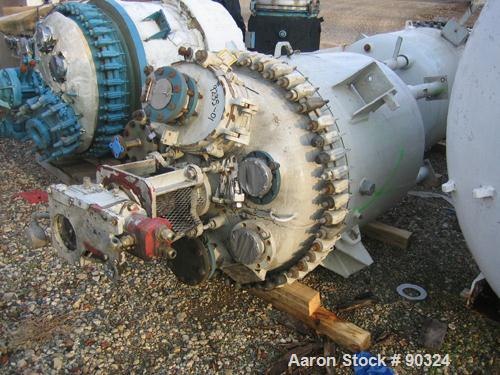 USED: Dedietrich approximately 200 gallon glass lined reactor. Rated 90 psi/full vacuum internal @ 500 deg F. 3008 glass. Jacket rated 105 psi @ 500 deg F. With 3 BRC agitator and H baffle. NB stampe...