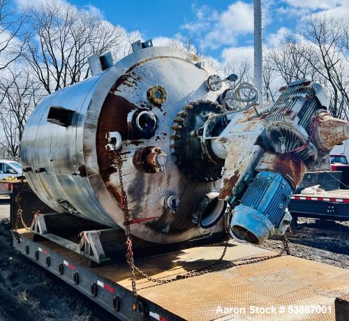 Used Dedietrich 4000 gallon glass lined reactor with drive assembly, agitator and baffle