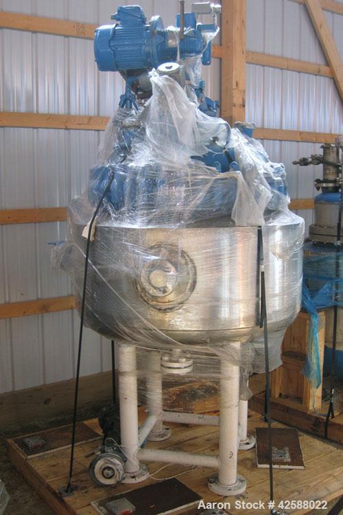 Used Pfaudler Glass Lined Reactor, 50 gallon, model E32-50-100-150. 32'' Diameter x 12'' straight side. 2:1 Elliptical bolt on head, 2:1 elliptical bottom. Internal rated 100 psi/FV at -20 to 450 deg...