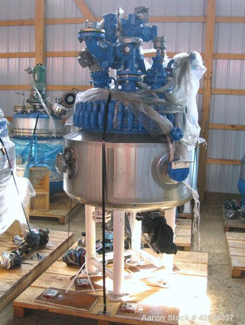 Used Pfaudler Glass Lined Reactor, 50 gallon, model E32-50-100-150. 32'' Diameter x 12'' straight side. 2:1 Elliptical bolt on head, 2:1 elliptical bottom. Internal rated 100 psi/FV at -20 to 450 deg...