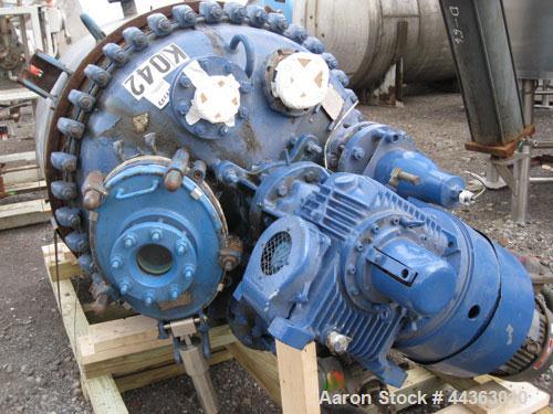 Used Pfaudler Glass Lined Reactor, 200 gallons, model E40-200-100-90, rated 100 psi and full vacuum at 450 F nternal, jacketed for 90 psi and full vacuum at 350 f, 4 DTW Pfaudler agitator drive with ...