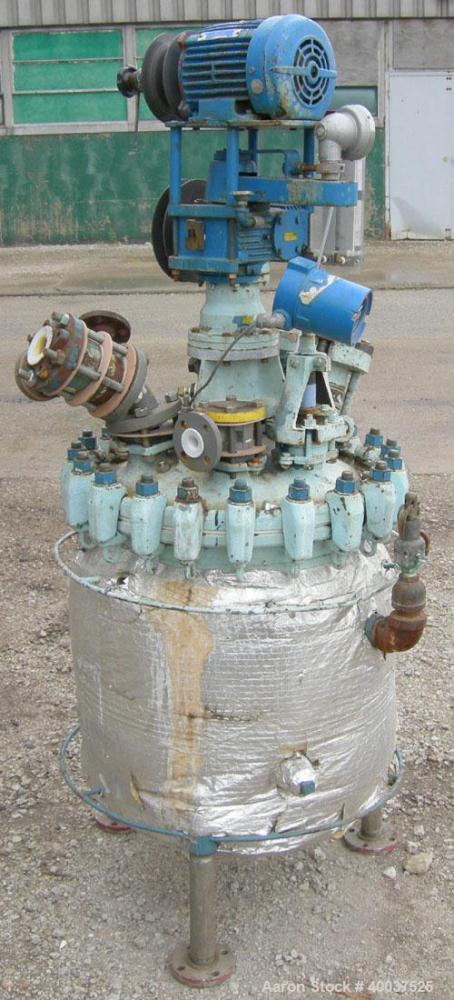 Used Pfaudler Glass Lined Clamp Top Reactor, 30 gallon, 9115 glass, vertical. Approximately 22" diameter x 22" straight side, clamp dished top, dished bottom. Internal rated 150/fv psi at 450 deg F, ...
