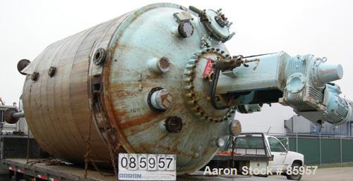 USED: Pfaudler 4000 gallon glass lined reactor, model RA-96. 96" diameter x 113" straight side. Internal rated 95 psi/full vacuum @ 450 deg F. Jacket rated 90 psi @ 450 deg F. Internal has pharmaceut...