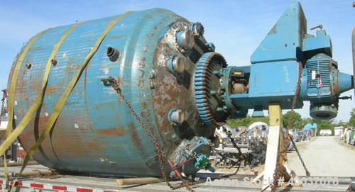 Used Pfaudler Glass Lined Reactor, 3000 gallon, 3315 blue glass, vertical. Approximately 96'' diameter x 84'' straight side, dished top and bottom. Internal rated 100/fv psi at 650 deg F, jacket rate...