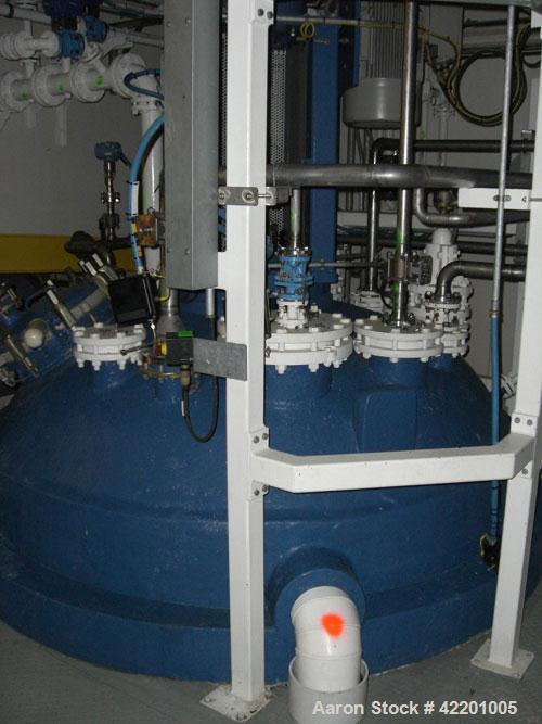 Used Pfaudler Glass Lined Reactor, 2114 gallon (8,000 liter), 9145 glass, vertical. Welded dished top and bottom. Internal rated 6.6 bar/full vacuum (95 psi/FV) at -29 to 200 deg C (-20 to 392 F). Mi...