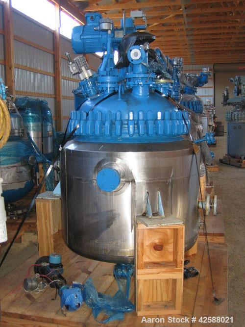 Used Pfaudler Glass Lined Reactor, 100 gallon, model E32-100-100-150. 32" Diameter x 24" straight side. 2:1 Elliptical bolt on head, 2:1 elliptical bottom. Internal rated 100 psi/FV at -20 to 450 deg...