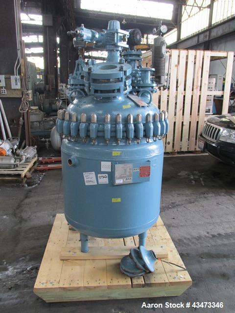 Used Pfaudler Glass Lined Reactor, 100 Gallon, 5019 Glass. Internal rated 100 psi & Full Vacuum at 450 degrees F. Jacket rated 90 psi at 350 degrees F. 2.5 DTW Pfaulder agitator drive with mechanical...
