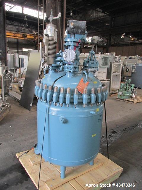 Used Pfaudler Glass Lined Reactor, 100 Gallon, 5019 Glass. Internal rated 100 psi & Full Vacuum at 450 degrees F. Jacket rated 90 psi at 350 degrees F. 2.5 DTW Pfaulder agitator drive with mechanical...