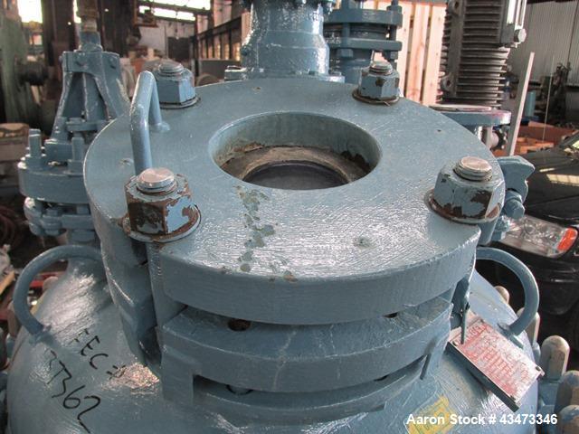 Used Pfaudler Glass Lined Reactor, 100 Gallon, 5019 Glass. Internal rated 100 psi & Full Vacuum at 450 degrees F. Jacket rated 90 psi at 350 degrees F. 2.5 DTW Pfaulder agitator drive with mechanical...