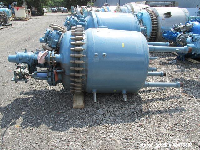Used Pfaudler Glass Lined Reactor, 200 Gallon, 5019 Glass. Internal rated 100 psi & Full Vacuum at 450 degrees F. Jacket rated 90 psi at 350 degrees F. 4 DTW Pfaudler agitator drive with mechanical s...