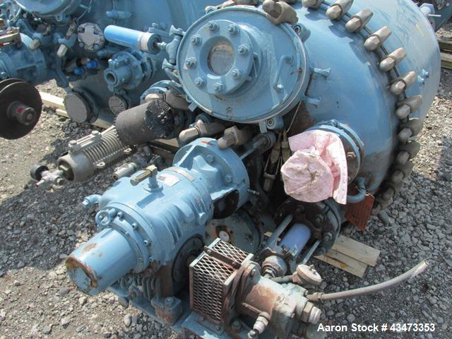 Used Pfaudler Glass Lined Reactor, 200 Gallon, 5019 Glass. Internal rated 100 psi & Full Vacuum at 450 degrees F. Jacket rated 90 psi at 350 degrees F. 4 DTW Pfaudler agitator drive with mechanical s...
