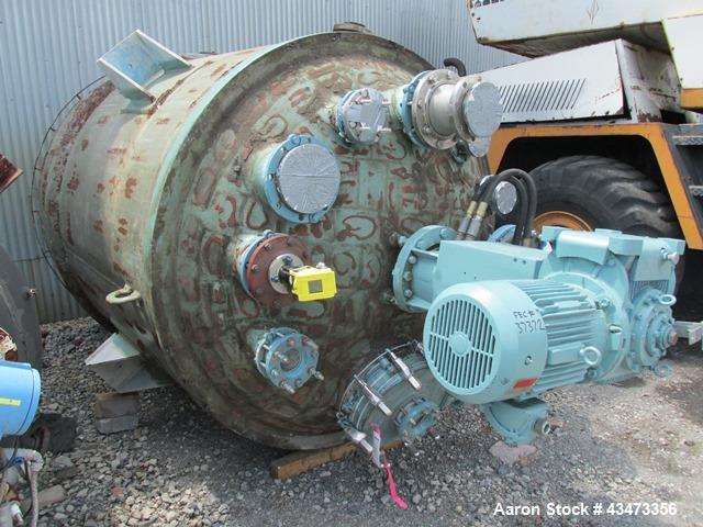 Used Pfaudler Glass Lined Reactor, 2000 Gallon. Internal rated 100 psi & Full Vacuum at 450 degrees F. Jacket rated 90 psi at 500 degrees F. 20hp Pfaudler RW agitator drive with mechanical seal, 230/...