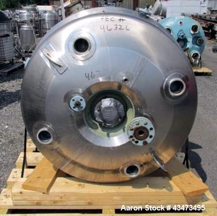 Used Pfaudler Glass Lined Reactor, 200 Gallon, 9119 Glass, Vertical. Internal rated 100 psi & Full Vacuum at 450 degrees F. Jacket rated 90 psi at 500 degrees F. 3 DTW Pfaudler agitator drive with me...