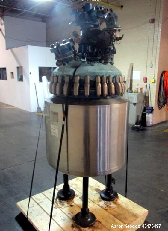 Used Pfaudler Glass Lined Reactor, 50 Gallon, 5019 Glass. Internal rated 100 psi & Full Vacuum at 450 degrees F. Jacket rated 150 psi at 520 degrees F. 2.5 DTW Pfaudler agitator drive with mechanical...