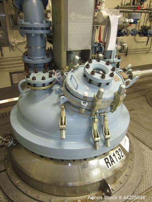Used Pfaudler Glass Lined Reactor, 200 Gallon, Type 9119 Glass. Internal rated 150 psi and full vacuum at 450 degrees F, jacket rated 100 psi at 450 degrees F. Pfaudler VMX 250 agitator drive, cartri...