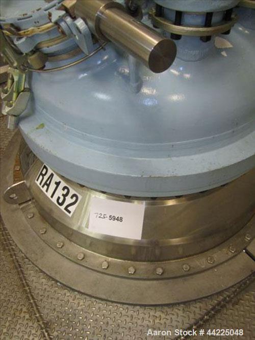 Used Pfaudler Glass Lined Reactor, 200 Gallon, Type 9119 Glass. Internal rated 150 psi and full vacuum at 450 degrees F, jacket rated 100 psi at 450 degrees F. Pfaudler VMX 250 agitator drive, cartri...