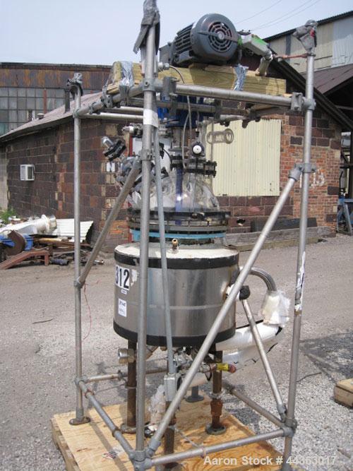 Used Pfaudler Glass Lined Kilo Reactor, 10 gallon glass lined body approximately 18" diameter x 12" straight side, dish bottom, QVF borosilicate glass top, rated 25 psi at 450 F internal, jacketed fo...